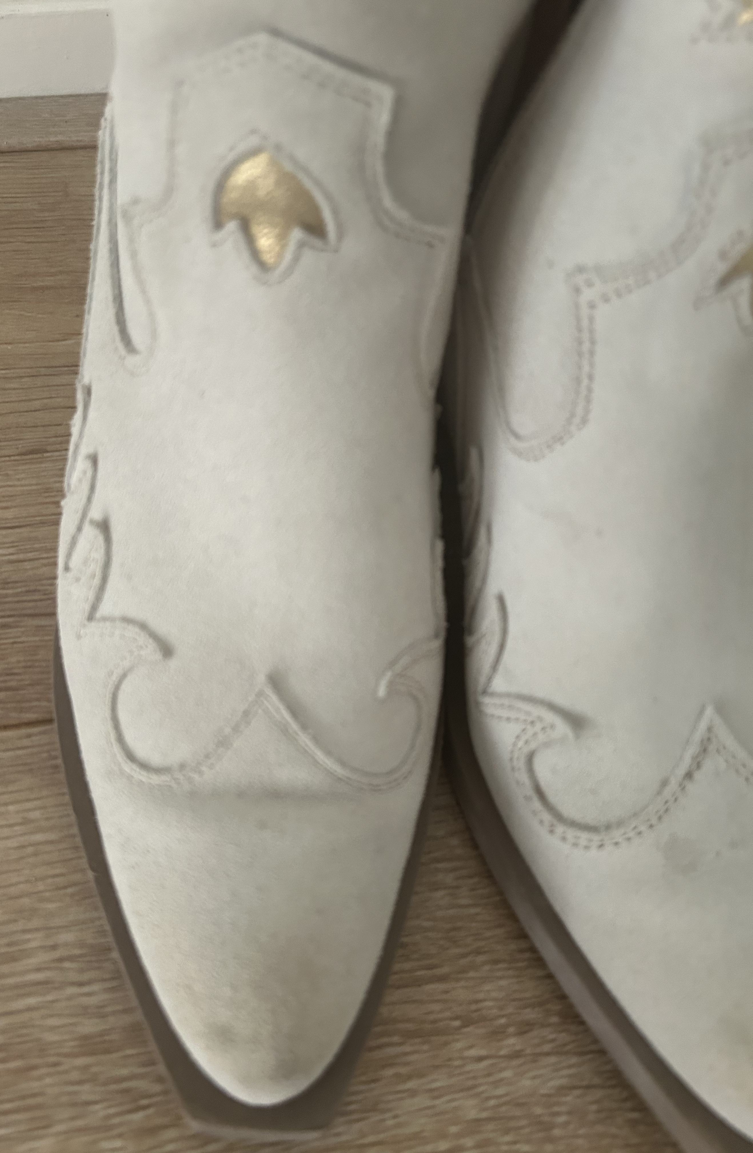 Nieuwe originele Spaanse boots. Echt leer. Beige met goud. Mt 39