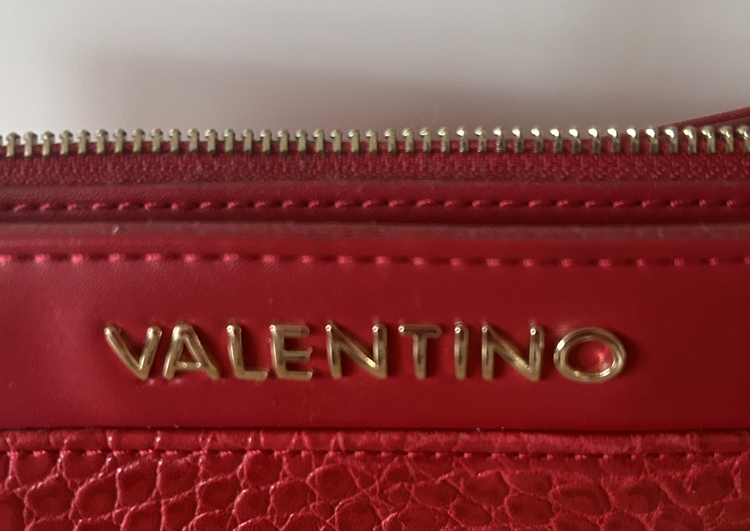 Nieuwe echt lederen Valentino shopper. Kleur is knalrood.
