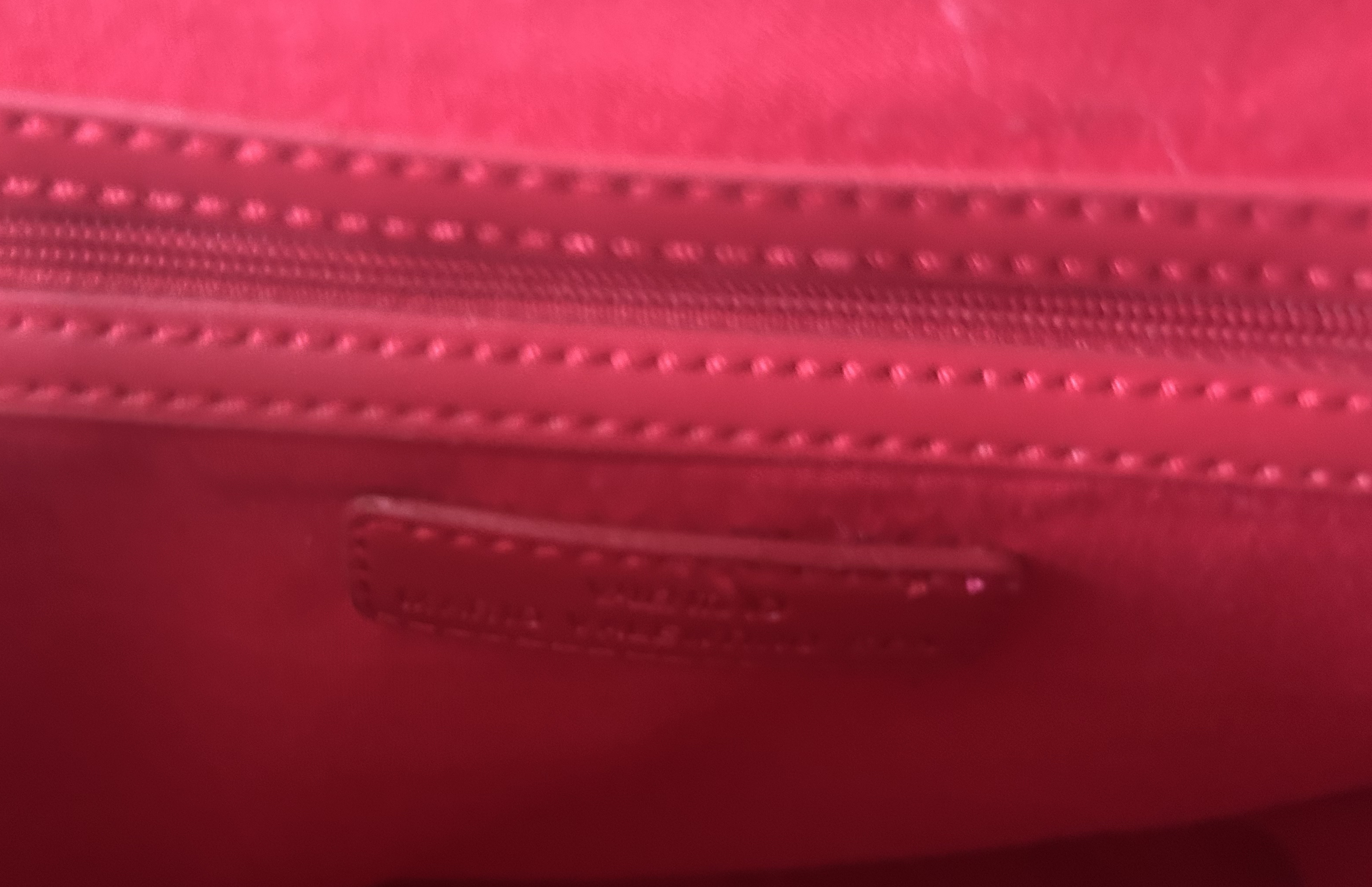 Nieuwe echt lederen Valentino shopper. Kleur is knalrood.